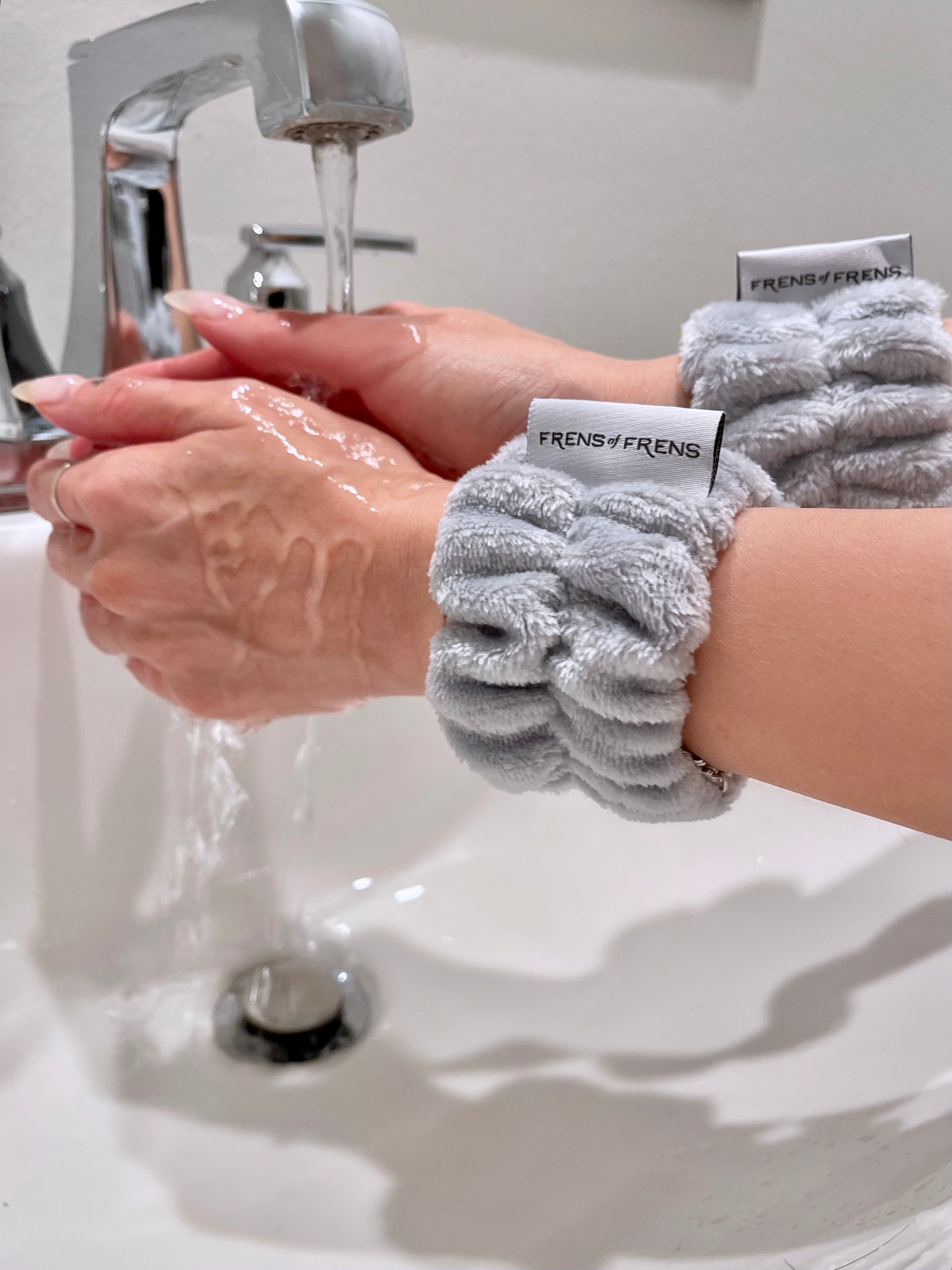 Face Wash Wristband Set